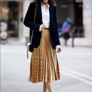 Chelsea28 pleated velvet midi skirt